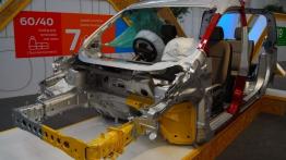 Ford Tourneo Connect - galeria redakcyjna - szkielet konstrukcyjny auta