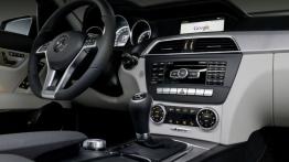 Mercedes C 300 CDI 4MATIC W204 kombi Facelifting - kokpit