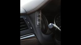 Infiniti M 2010 - deska rozdzielcza