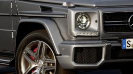 Mercedes G63 AMG 2013 - prawe przednie nadkole