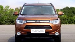 Mitsubishi Outlander III - widok z przodu