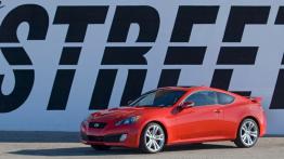 Hyundai Genesis Coupe - lewy bok
