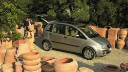 Fiat Idea - prawy bok