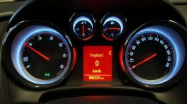 Błyskawica, która odwraca głowy - Opel Astra GTC