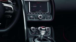 Audi R8 - stuknięty profesor po kuracji odmładzającej