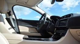 Jaguar XE 2.0d Prestige - Rademenes