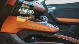 Renault Captur 1.3 TCe 130 KM - galeria redakcyjna - widok ogólny wn?trza z przodu
