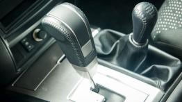 Mitsubishi L200 IV Facelifting - galeria redakcyjna - dźwignia zmiany biegów