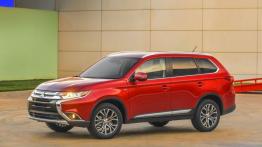 Mitsubishi Outlander III Facelifting (2016) - wersja amerykańska - lewy bok