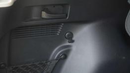 Honda CR-V 1.6 i-DTEC 160 KM Executive - galeria redakcyjna - bagażnik, akcesoria