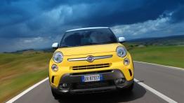 Fiat 500L Trekking - widok z przodu