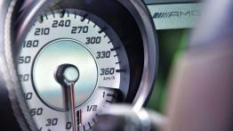 Mercedes SLS AMG Coupe 6.2 V8 571KM - galeria redakcyjna - prędkościomierz