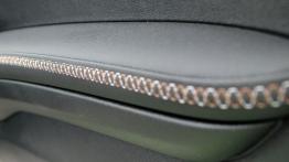 Peugeot 208 Hatchback 3d 1.6 VTI 120KM - galeria redakcyjna - drzwi pasażera od wewnątrz