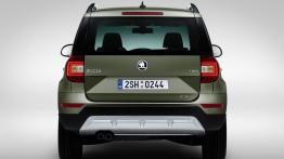 Skoda Yeti Facelifting (2014) - tył - reflektory włączone