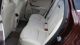 Volvo XC60 Facelifting 2.4 D5 215KM - galeria redakcyjna - tylna kanapa