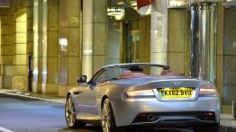 Aston Martin DB9 Facelifting Volante - widok z tyłu