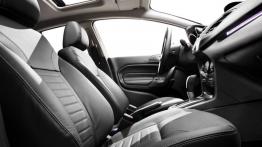 Ford Fiesta VII Facelifting sedan - widok ogólny wnętrza z przodu