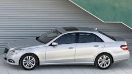 Mercedes Klasa E W212 - lewy bok