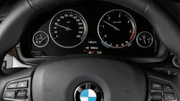 BMW Seria 5 F10 - deska rozdzielcza