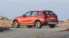 BMW X1 Facelifting - lewy bok