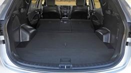 Hyundai Santa Fe Sport 2013 - tylna kanapa złożona, widok z bagażnika