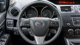 Mazda 5 2011 - kokpit