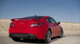 Hyundai Genesis Coupe Facelifting - widok z tyłu