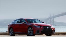 Samuraj w smokingu – nowy Lexus LS 500