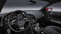 Audi R8 - stuknięty profesor po kuracji odmładzającej