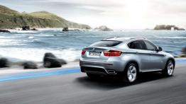 Przegląd rynku hybryd i samochodów elektrycznych