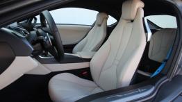BMW i8 362KM - galeria redakcyjna (2) - fotel kierowcy, widok z przodu