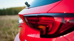 Opel Astra K 1.4 Turbo 150 KM - galeria redakcyjna - lewy tylny reflektor - wyłączony