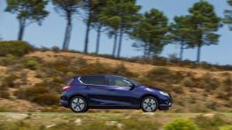Nissan Pulsar (2014) - prawy bok