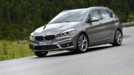 BMW 225i Active Tourer (2014) - widok z przodu
