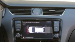 Skoda Octavia III Kombi 4x4 TDI (2013) - ekran systemu multimedialnego
