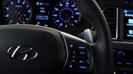 Hyundai Sonata YF Facelifting Sport 2.0T (2015) - manetka zmiany biegów pod kierownicą