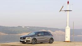 Mercedes A 200 (W176) 2012 - lewy bok