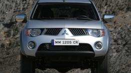 Mitsubishi L200 IV - widok z przodu