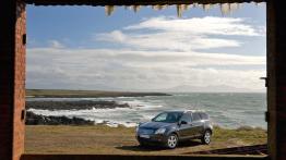 Nissan Qashqai + 2 2009 - widok z przodu