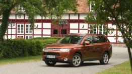 Mitsubishi Outlander III - widok z przodu