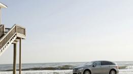 Mercedes klasy R 2011 - lewy bok