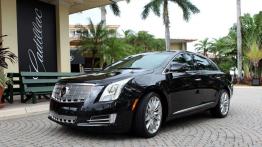 Cadillac XTS - lewy bok