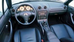 Mazda MX5 II - pełny panel przedni