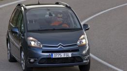 Citroen C4 Grand Picasso - przód - reflektory włączone