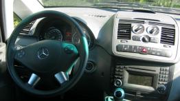 Mercedes Vito W639 Furgon Facelifting 110 CDI 95KM - galeria redakcyjna (2) - kokpit