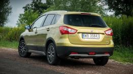 Suzuki SX4 S-cross 1.6 VVT - galeria redakcyjna (2) - widok z tyłu