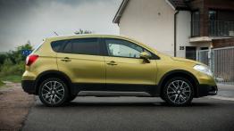 Suzuki SX4 S-cross 1.6 VVT - galeria redakcyjna (2) - prawy bok