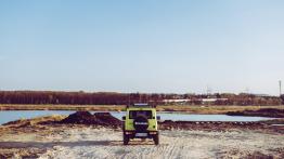 Suzuki Jimny - galeria redakcyjna - widok z tyłu