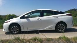 Toyota Prius Plug-in (2) - galeria redakcyjna - lewy bok