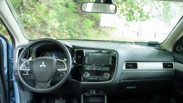 Mitsubishi Outlander III PHEV - galeria redakcyjna (2) - pełny panel przedni